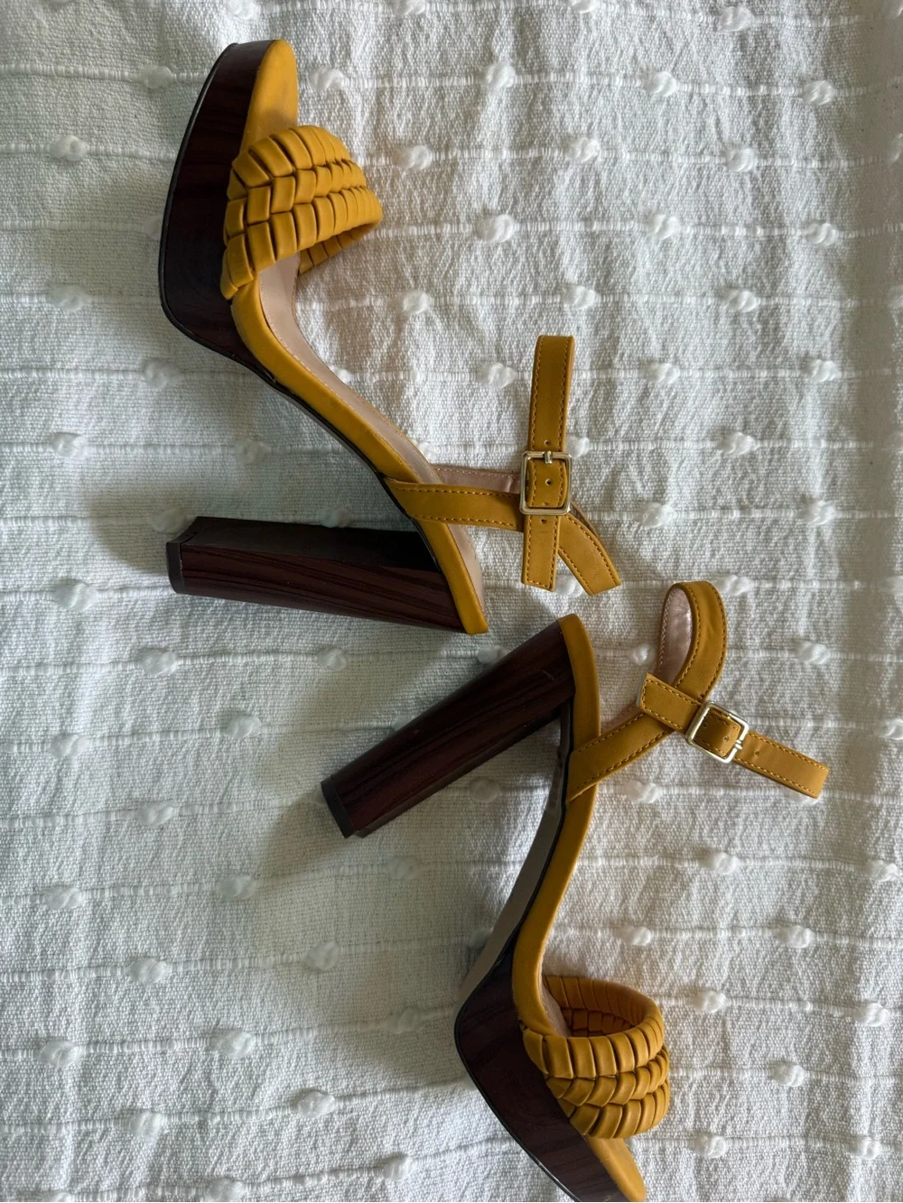 BCBGeneration yellow platform block high heels size 5